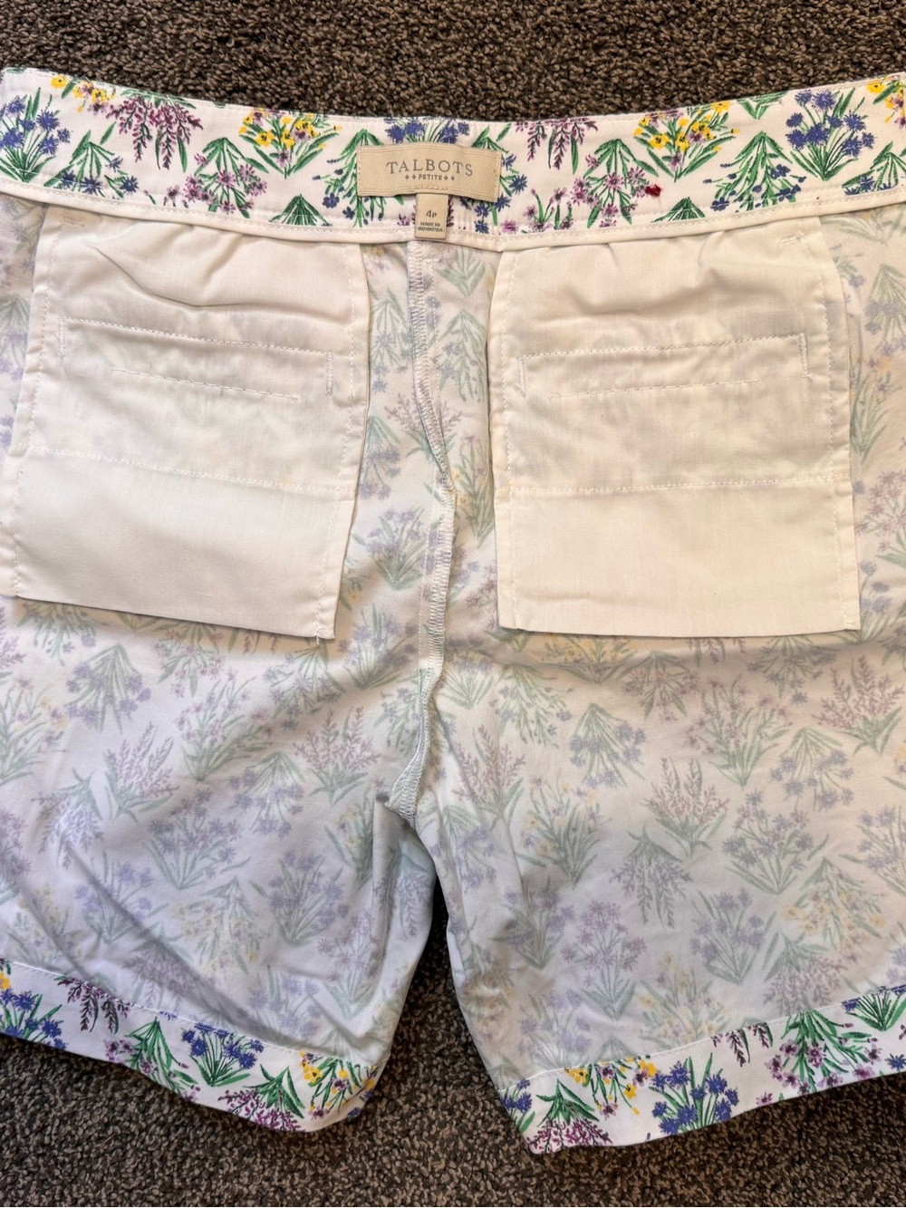 Talbots White Floral Print Shorts with Purple, Green & Yellow Wildflowers Sz 4P - Picture 14 of 14